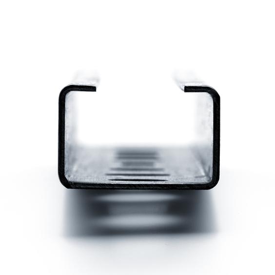 Профиль монтажный вдаль